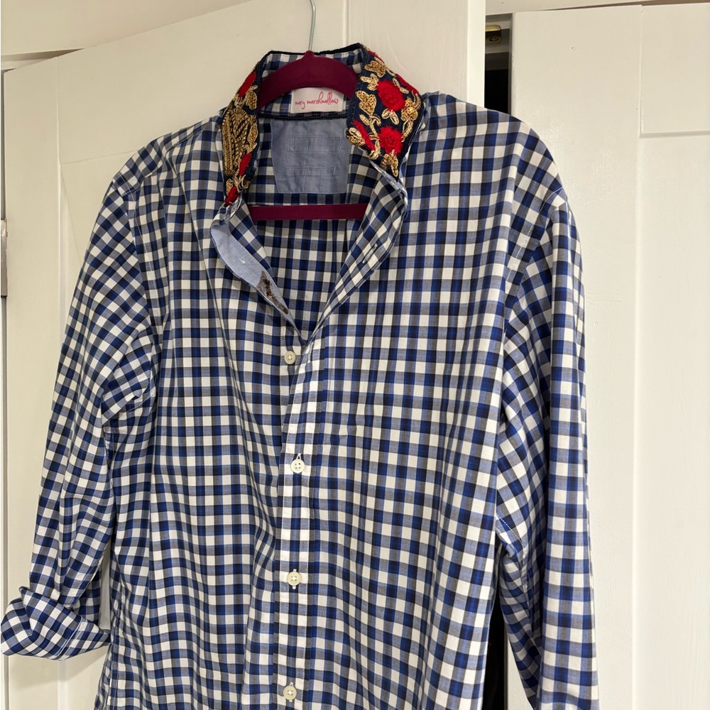 Mary marshmallow knows how to make a great shirt… The fabric is beautiful
